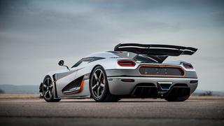 App-Connected Hypercar Is a 280 MPH Smartphone Accessory